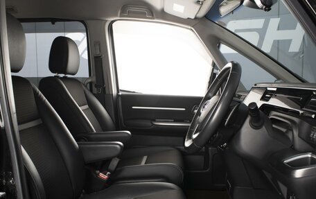 Honda Stepwgn IV, 2018 год, 2 470 000 рублей, 10 фотография