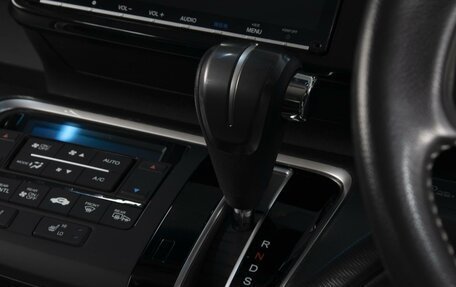 Honda Stepwgn IV, 2018 год, 2 470 000 рублей, 16 фотография