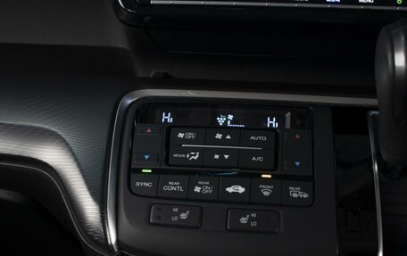 Honda Stepwgn IV, 2018 год, 2 470 000 рублей, 18 фотография