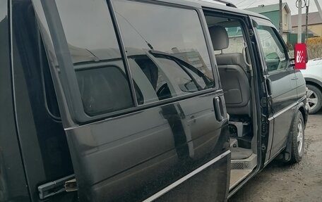 Volkswagen Multivan T4, 2001 год, 1 350 000 рублей, 3 фотография