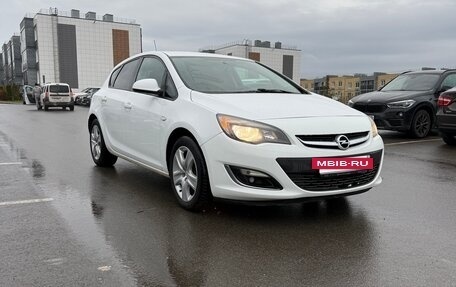 Opel Astra J, 2012 год, 635 000 рублей, 2 фотография