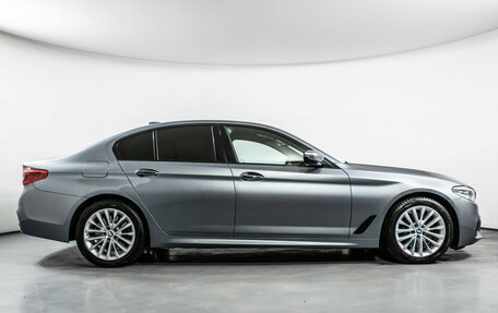 BMW 5 серия, 2018 год, 3 800 000 рублей, 1 фотография