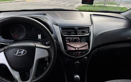 Hyundai Solaris II рестайлинг, 2011 год, 630 000 рублей, 6 фотография