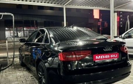 Audi A4, 2015 год, 2 000 000 рублей, 6 фотография