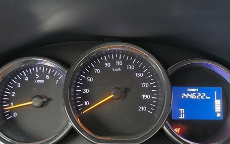 Renault Logan II, 2017 год, 690 000 рублей, 13 фотография