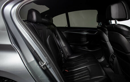 BMW 5 серия, 2018 год, 3 800 000 рублей, 3 фотография