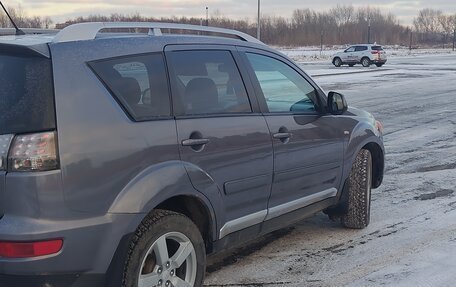 Mitsubishi Outlander III рестайлинг 3, 2007 год, 950 000 рублей, 4 фотография