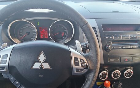 Mitsubishi Outlander III рестайлинг 3, 2007 год, 950 000 рублей, 9 фотография