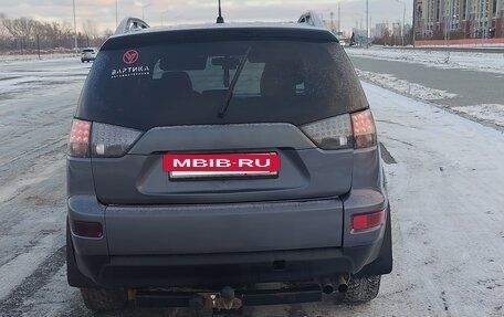 Mitsubishi Outlander III рестайлинг 3, 2007 год, 950 000 рублей, 5 фотография