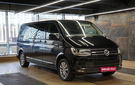 Volkswagen Multivan T6 рестайлинг, 2015 год, 7 900 000 рублей, 1 фотография