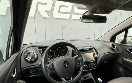 Renault Kaptur I рестайлинг, 2017 год, 1 720 000 рублей, 6 фотография