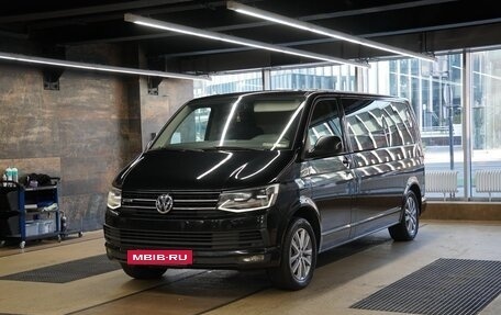 Volkswagen Multivan T6 рестайлинг, 2015 год, 7 900 000 рублей, 2 фотография