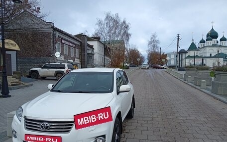 Toyota RAV4, 2011 год, 1 100 000 рублей, 2 фотография