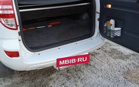 Toyota RAV4, 2011 год, 1 100 000 рублей, 8 фотография