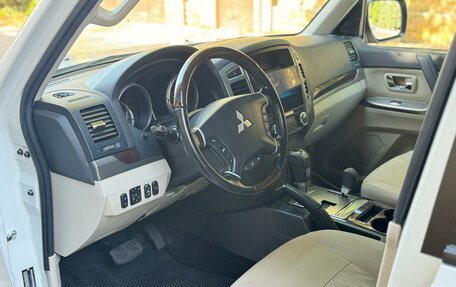 Mitsubishi Pajero IV, 2020 год, 4 380 000 рублей, 9 фотография