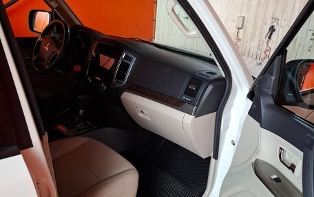 Mitsubishi Pajero IV, 2020 год, 4 380 000 рублей, 21 фотография