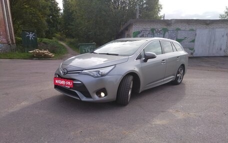 Toyota Avensis III рестайлинг, 2016 год, 1 650 000 рублей, 2 фотография