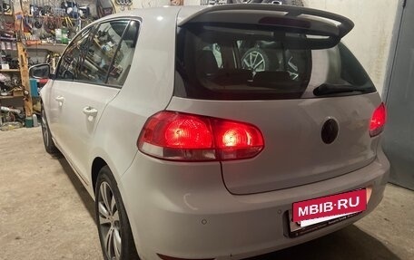 Volkswagen Golf VI, 2011 год, 600 000 рублей, 2 фотография