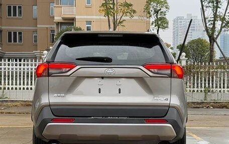 Toyota RAV4, 2022 год, 2 577 432 рублей, 8 фотография