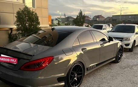 Mercedes-Benz CLS, 2012 год, 2 100 000 рублей, 2 фотография