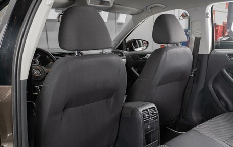 Volkswagen Jetta VI, 2011 год, 744 000 рублей, 11 фотография