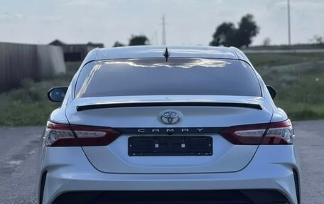 Toyota Camry, 2019 год, 3 000 000 рублей, 2 фотография