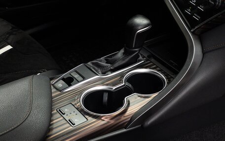 Toyota Camry, 2019 год, 3 000 000 рублей, 21 фотография