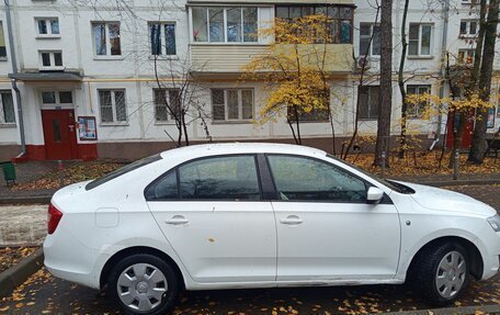 Skoda Rapid I, 2014 год, 700 000 рублей, 3 фотография