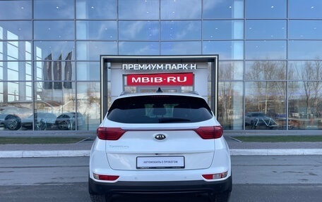 KIA Sportage IV рестайлинг, 2017 год, 2 000 000 рублей, 7 фотография