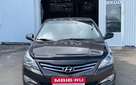 Hyundai Solaris II рестайлинг, 2015 год, 755 000 рублей, 2 фотография