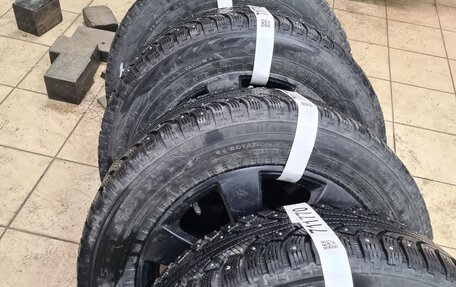 Cadillac SRX II рестайлинг, 2009 год, 780 000 рублей, 28 фотография