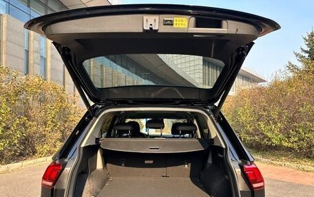 Volkswagen Tiguan II, 2022 год, 2 560 999 рублей, 9 фотография