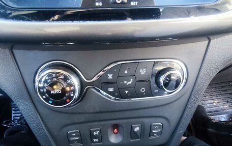 Renault Sandero II рестайлинг, 2018 год, 1 550 000 рублей, 6 фотография