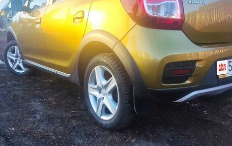 Renault Sandero II рестайлинг, 2018 год, 1 550 000 рублей, 19 фотография