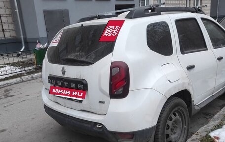 Renault Duster I рестайлинг, 2017 год, 750 000 рублей, 20 фотография