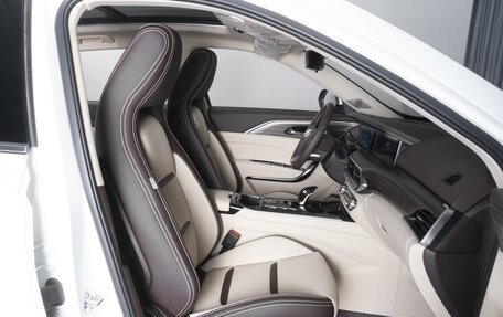 FAW Bestune T77, 2023 год, 2 130 000 рублей, 8 фотография