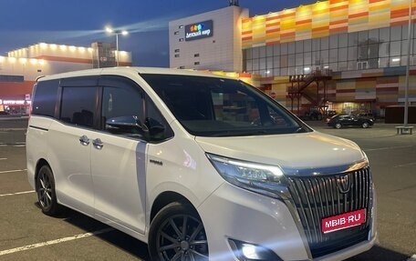 Toyota Esquire I, 2017 год, 2 330 000 рублей, 1 фотография