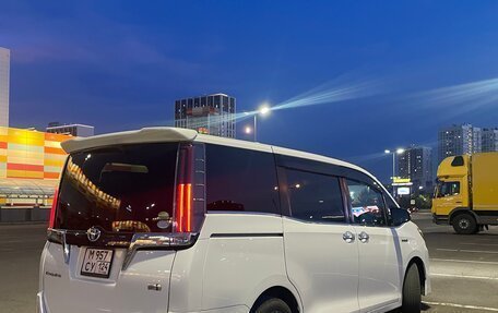 Toyota Esquire I, 2017 год, 2 330 000 рублей, 3 фотография