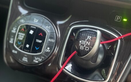 Toyota Esquire I, 2017 год, 2 330 000 рублей, 17 фотография