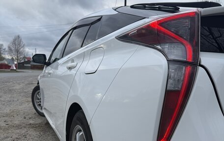 Toyota Prius IV XW50, 2016 год, 9 фотография
