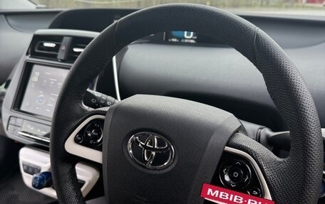 Toyota Prius IV XW50, 2016 год, 2 фотография