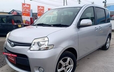 Toyota Sienta I, 2014 год, 745 000 рублей, 3 фотография