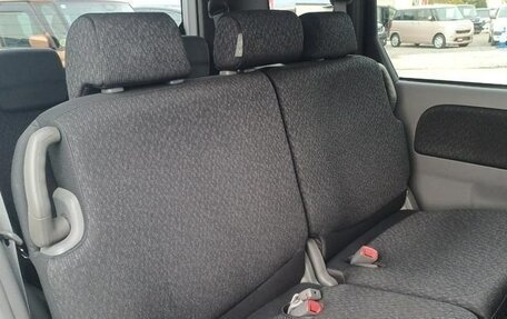 Toyota Sienta I, 2014 год, 745 000 рублей, 27 фотография