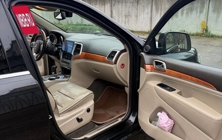 Jeep Grand Cherokee, 2012 год, 1 800 000 рублей, 10 фотография