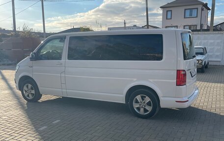 Volkswagen Caravelle T6 рестайлинг, 2018 год, 2 486 000 рублей, 6 фотография