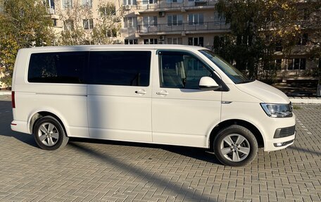 Volkswagen Caravelle T6 рестайлинг, 2018 год, 2 486 000 рублей, 3 фотография