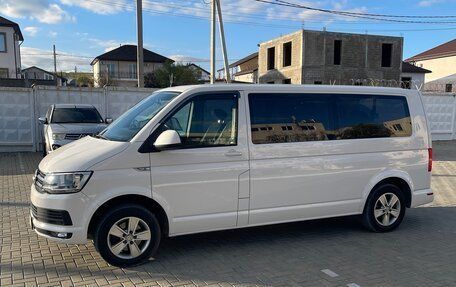 Volkswagen Caravelle T6 рестайлинг, 2018 год, 2 486 000 рублей, 7 фотография