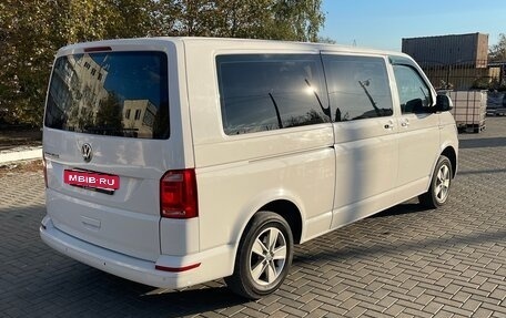 Volkswagen Caravelle T6 рестайлинг, 2018 год, 2 486 000 рублей, 10 фотография