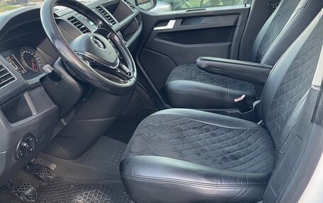 Volkswagen Caravelle T6 рестайлинг, 2018 год, 2 486 000 рублей, 18 фотография