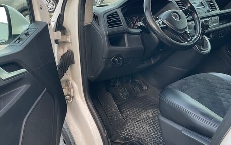 Volkswagen Caravelle T6 рестайлинг, 2018 год, 2 486 000 рублей, 19 фотография